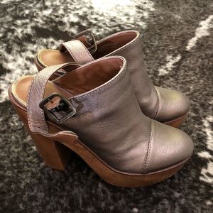 Kelsi Dagger Brooklyn metallic heeled clogs